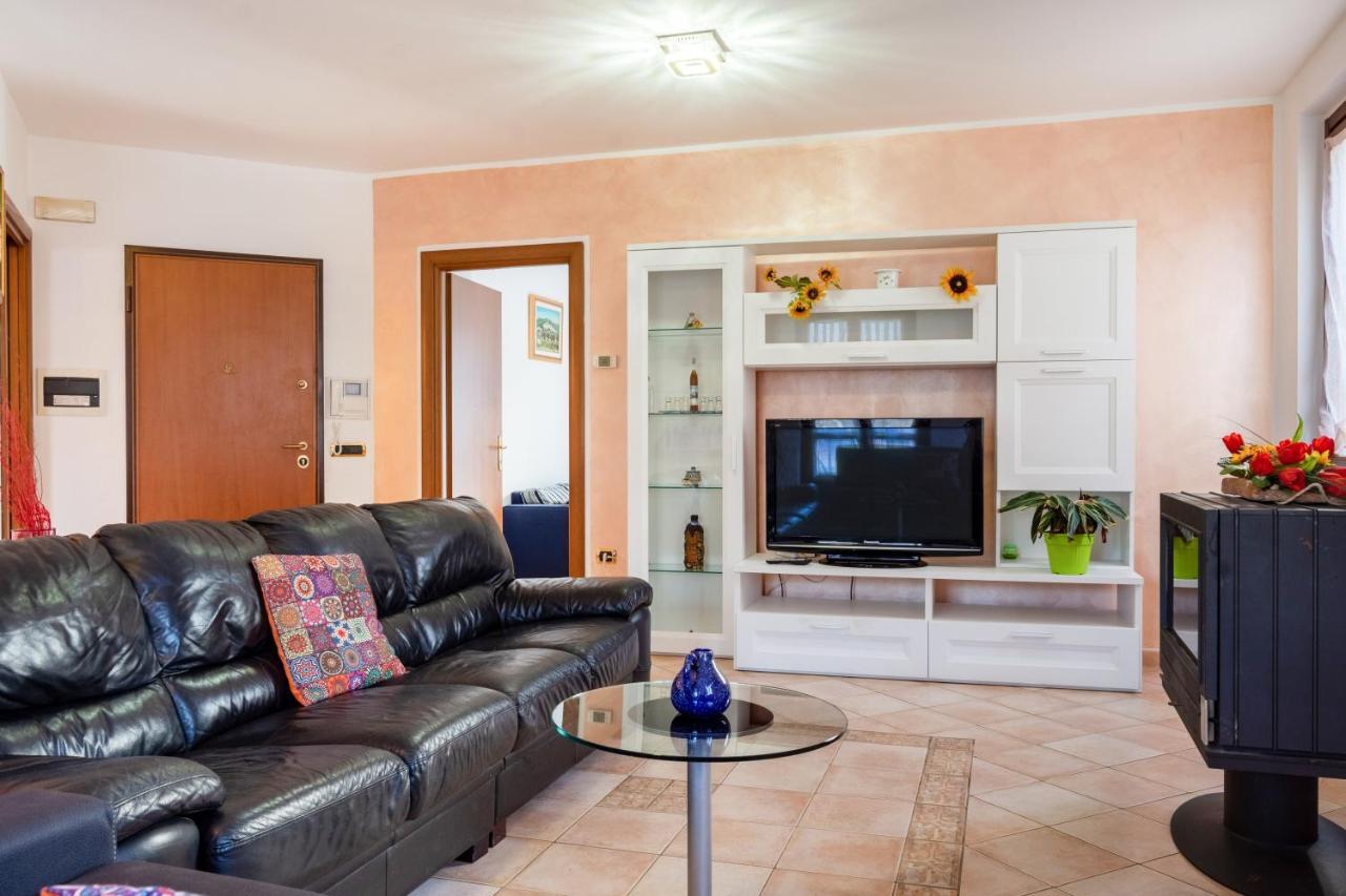 באסטיה אומברה Casa Del Giardino Bright Apartment מראה חיצוני תמונה