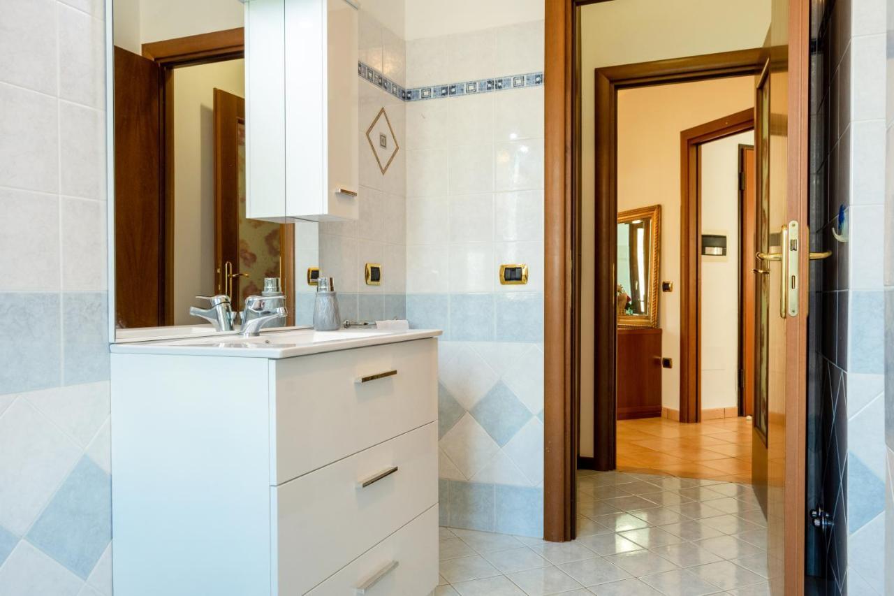 באסטיה אומברה Casa Del Giardino Bright Apartment מראה חיצוני תמונה