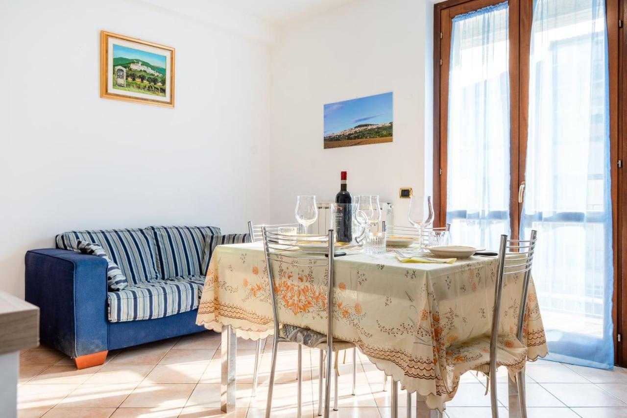 באסטיה אומברה Casa Del Giardino Bright Apartment מראה חיצוני תמונה